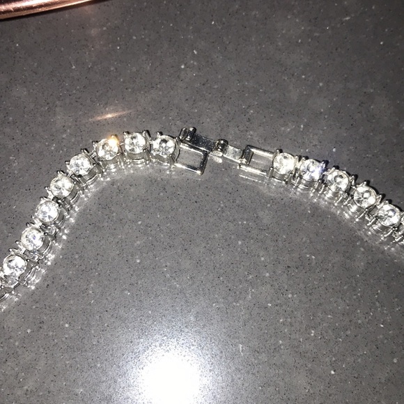 Rhinestone necklace - Picture 8 of 11